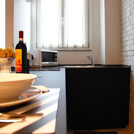 Colorful Pied-a-terre _ Via Gioberti Appartement