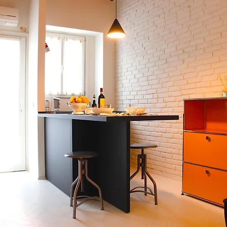Colorful Pied-a-terre _ Via Gioberti Appartement Florence