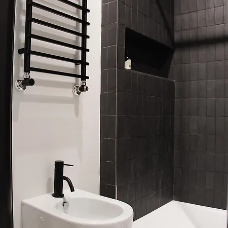 Colorful Pied-a-terre _ Via Gioberti *